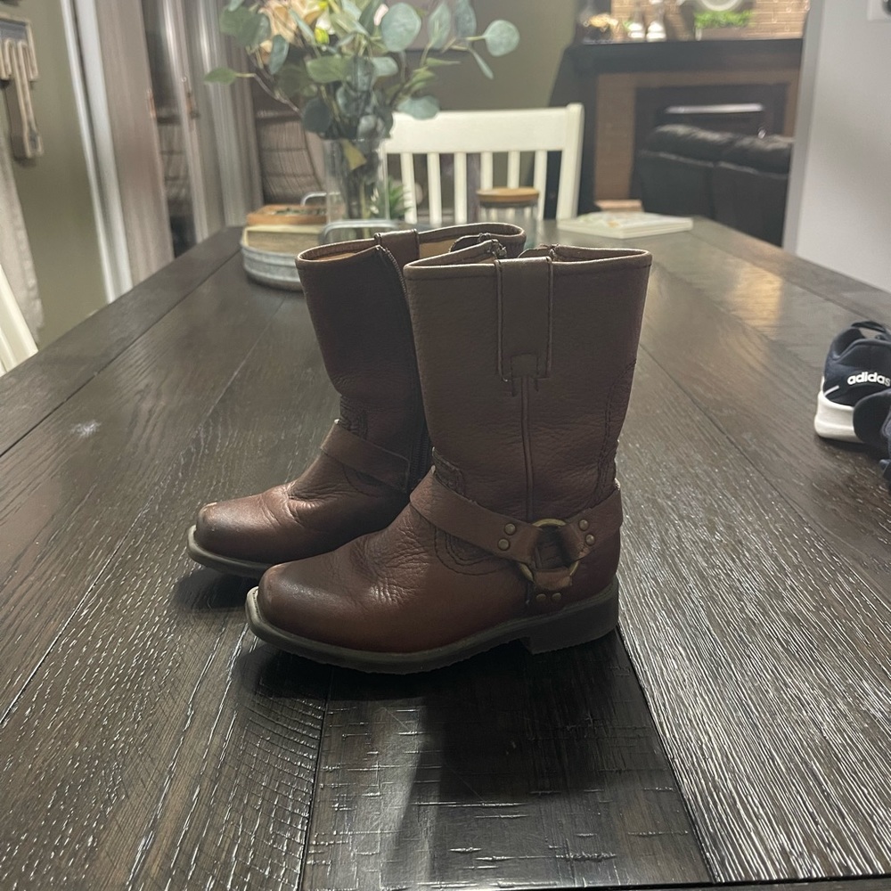 Girls size 8 Frye boots